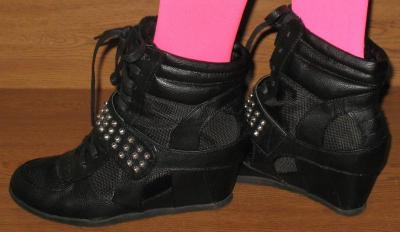 post-3445-0-43622500-1354735986_thumb.jp