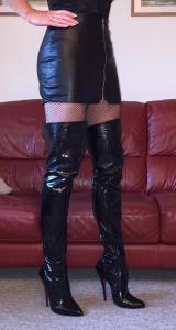 568e816e8df51_MiniFihnetsThighboots1.thu