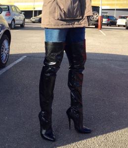 568e8768f0d75_CoatJeansThighBoots1.thumb