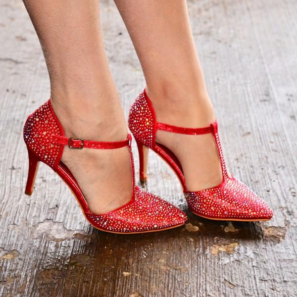 red_classic_t_strap_heels_glitter_shoes_pointy_toe_vintage_shoes_3_.jpg.99e12b408715840fb682b37ec8dd276c.jpg