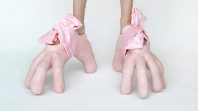 beate-karlsson-claw-silicone-shoes-design_dezeen_2364_hero-1.jpg