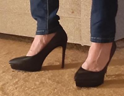 JLO heels.jpg