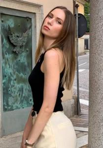 Screen Shot 1401-07-04 at 17.21.57.jpg