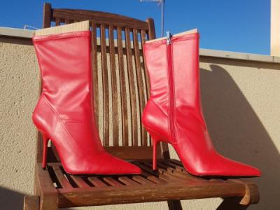 BOTAS ROJAS.jpg