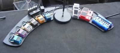 Prince_Pedalboard_011.thumb.jpg.1503a8f42c746ec01a21cb4614989343.jpg